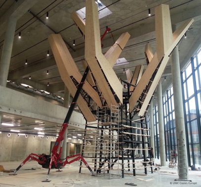 UNIC spider crane constructs tree in Czech Science museum