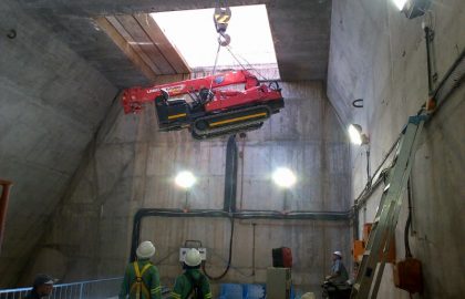 URW 376 Lifting in Dam