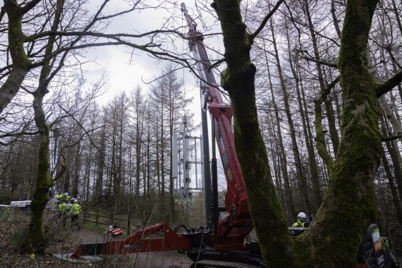 UNIC URW-1006 Mini Spider Crane.