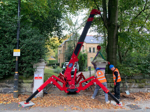 Product Spotlight: The UNIC URW-095 Mini Spider Crane